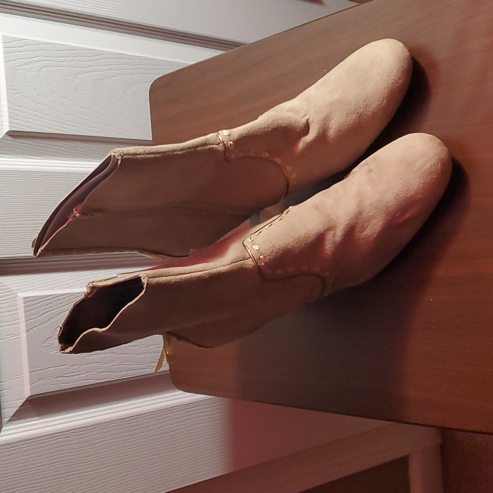 Women's Quarter Length High Heel Boots